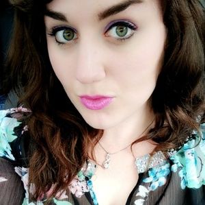 Meet your Posher, Victoria💜